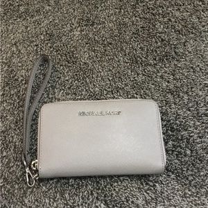 GUC Michael Kors Wristlet Wallet